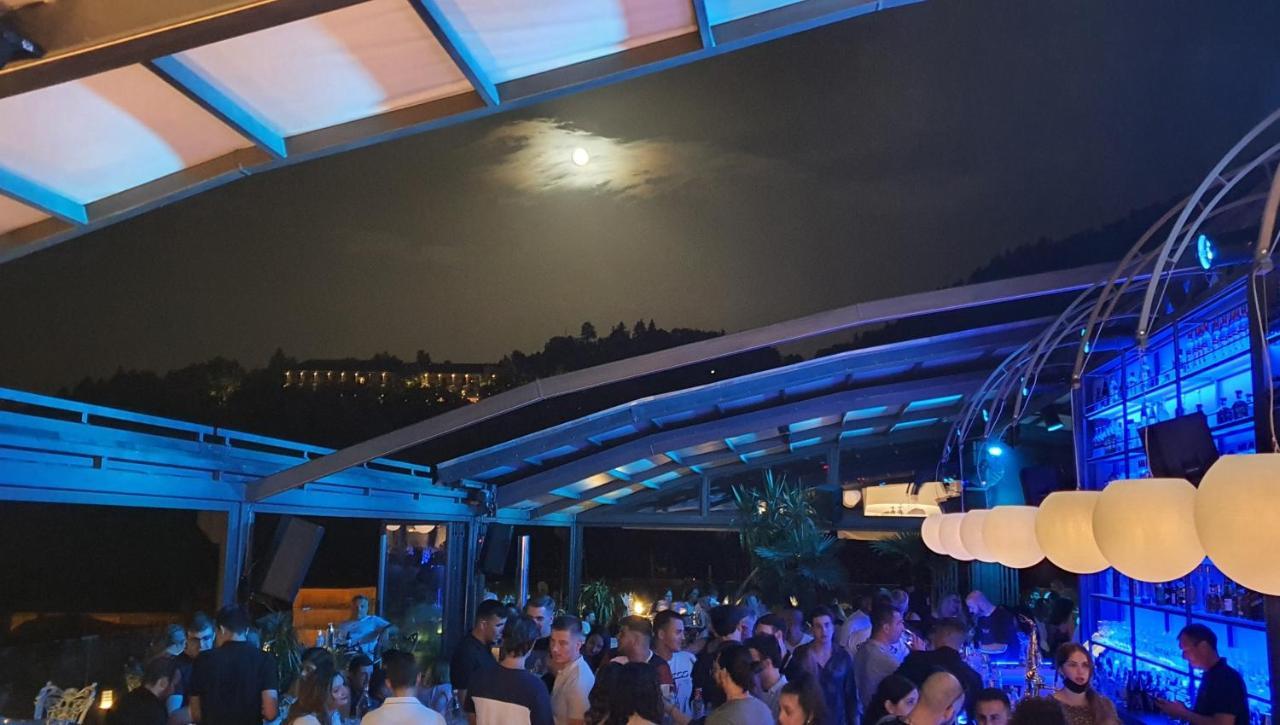 Lingos Hotel Florina Zewnętrze zdjęcie