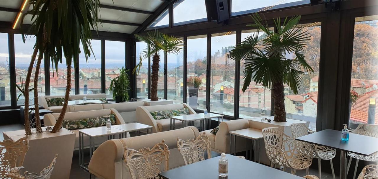 Lingos Hotel Florina Zewnętrze zdjęcie
