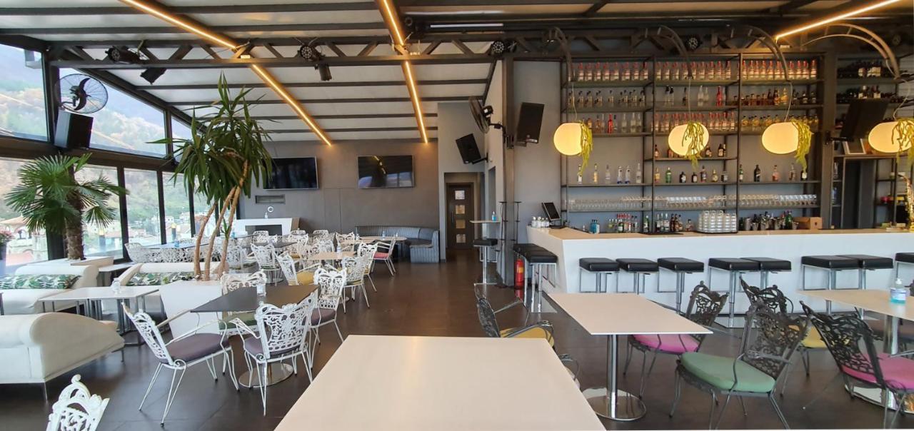 Lingos Hotel Florina Zewnętrze zdjęcie